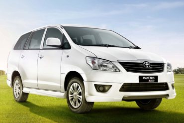 Book Varanasi Airport Pickup and Drop