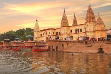 Explore Varanasi with TripKaashi – Trip Kashi Tour Package including temples and Ganga Aarti